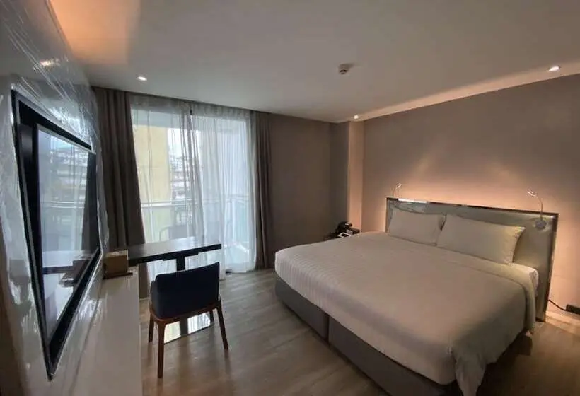 プールの見えるデラックスルーム, Citrus Grande Hotel Pattaya By Compass Hospitality