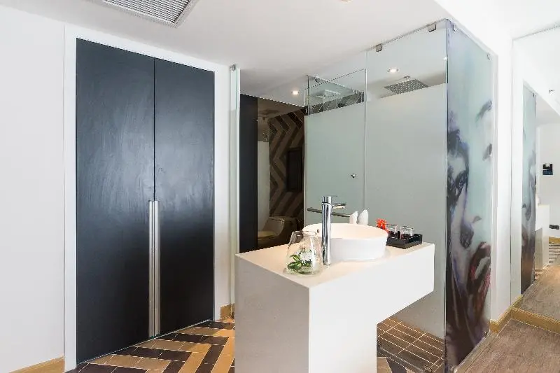 プールの見えるデラックスルーム, Citrus Grande Hotel Pattaya By Compass Hospitality
