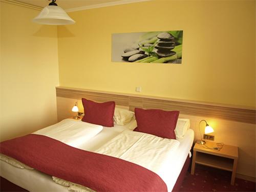 Comfort room with lake view, Fasching