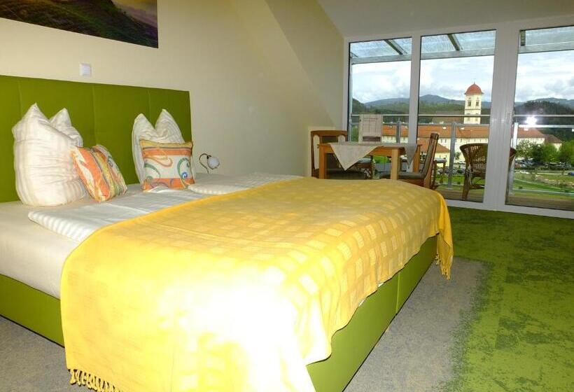 1 Bedroom Apartment Lake View, Fasching