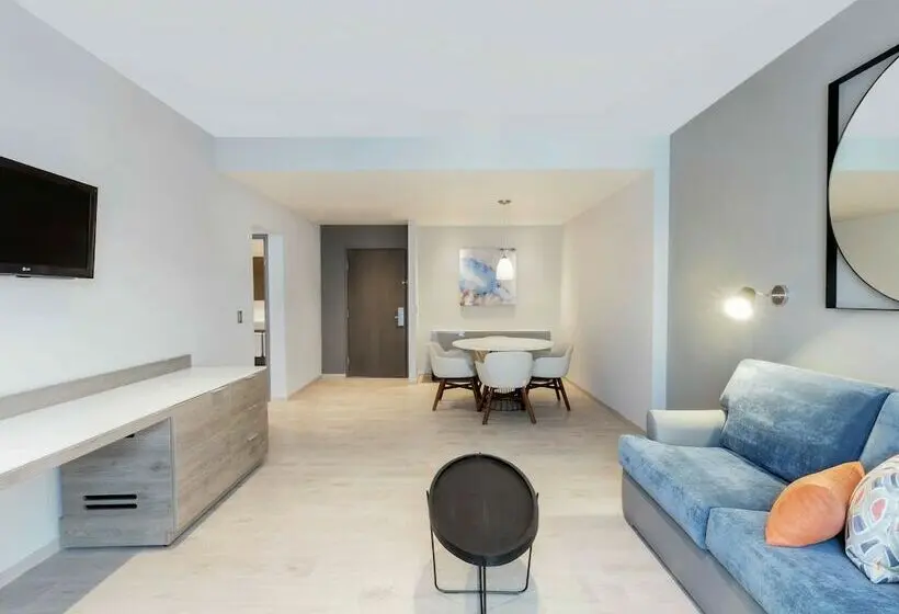 スイート, Hilton Garden Inn Mexico City Santa Fe