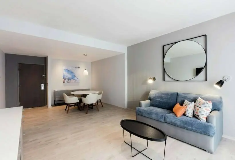 スイート, Hilton Garden Inn Mexico City Santa Fe