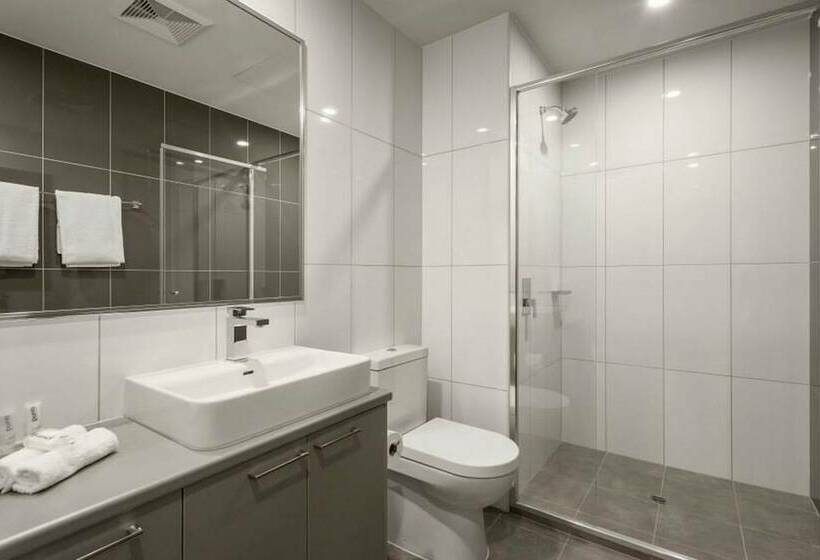 Escritório Estándar, Hudson Berrimah