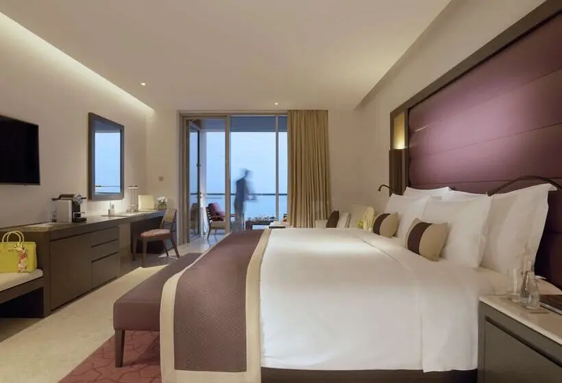 اتاق لوکس با چشم‌انداز دریا, Kempinski Hotel Muscat
