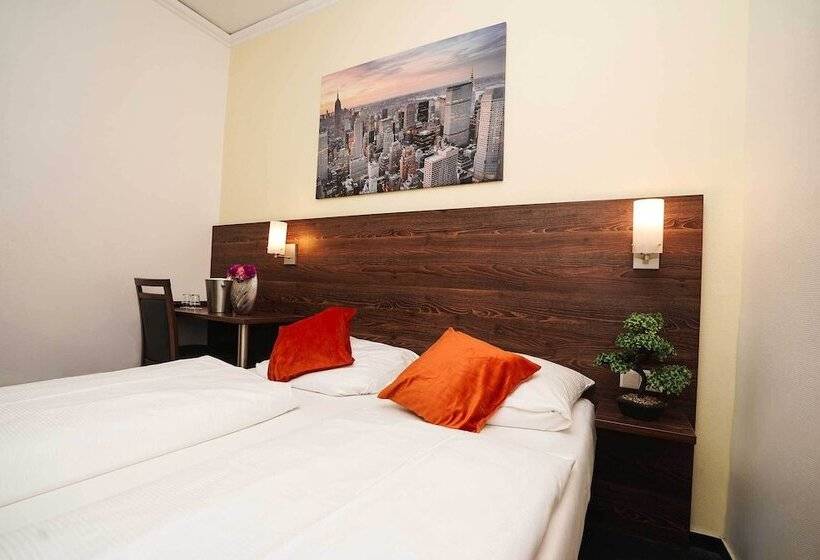 スタンダードルーム, Little Paris