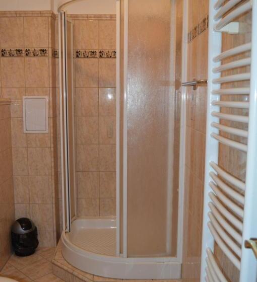 اتاق استاندارد, Paradise