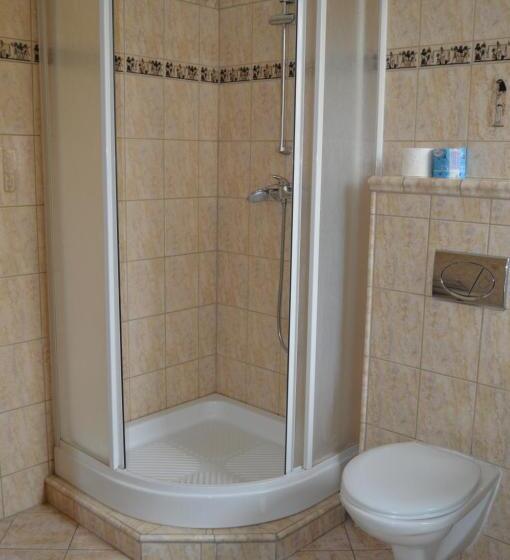 اتاق استاندارد, Paradise