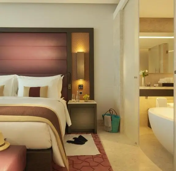 اتاق سوپریور با تخت بزرگ, Kempinski Hotel Muscat