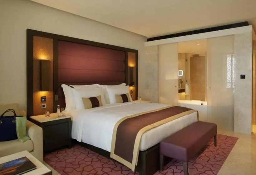 اتاق لوکس با تخت بزرگ, Kempinski Hotel Muscat