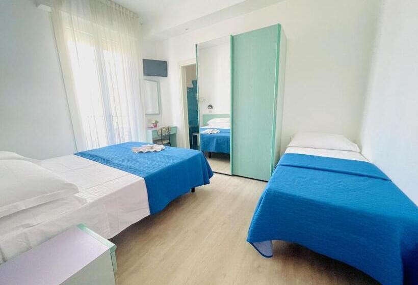 클래식 4인 룸, Eiffel