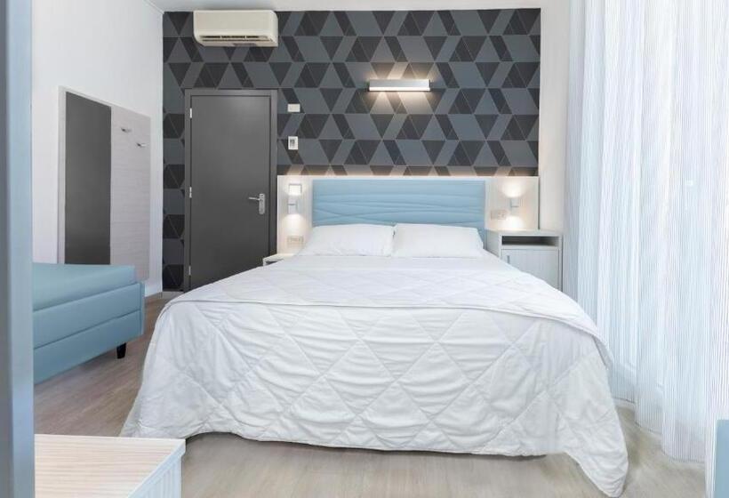 스탠다드 트리플 룸, Eiffel