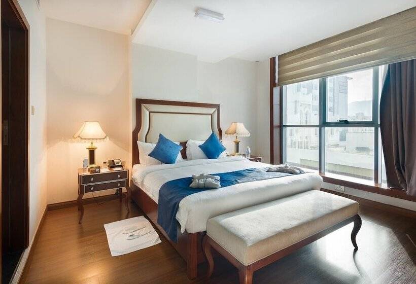 سوییت, Golden Tulip Headington