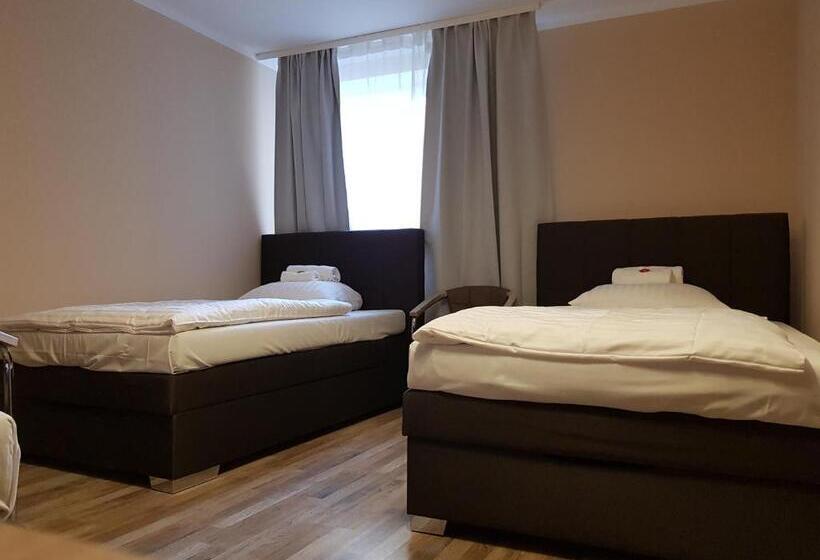 스탠다드 트리플 룸, Residenz Oberurseler Hof