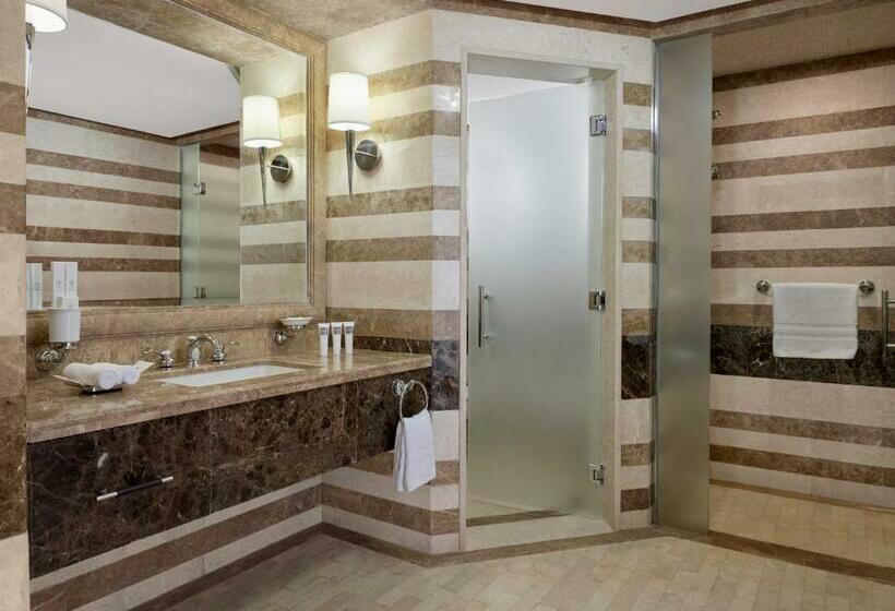 Люкс, Swissotel Al Maqam Makkah