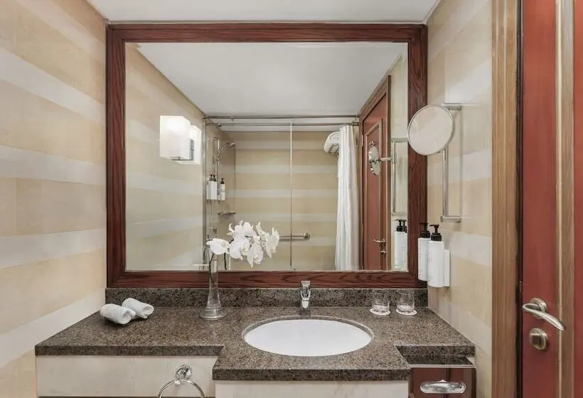 Suite with Views