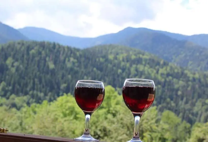 اتاق استاندارد سه نفره, Ecohouse Svaneti