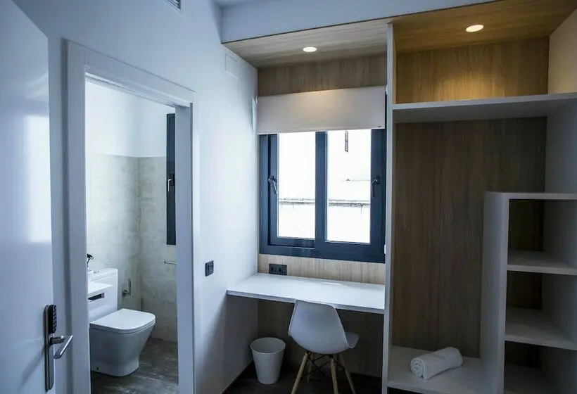 اتاق استاندارد یک نفره, Hostal Sevilla Santa Justa   Adults Only