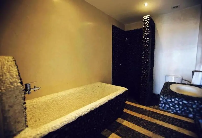 Deluxe Suite Sea View, Chateau Eden El Rouh & Spa
