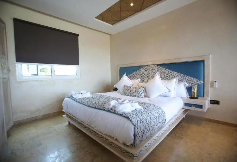 Deluxe Suite Sea View, Chateau Eden El Rouh & Spa