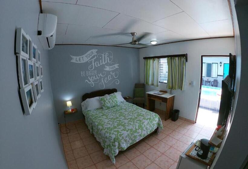 اتاق استاندارد, Perico Azul & Surf Camp