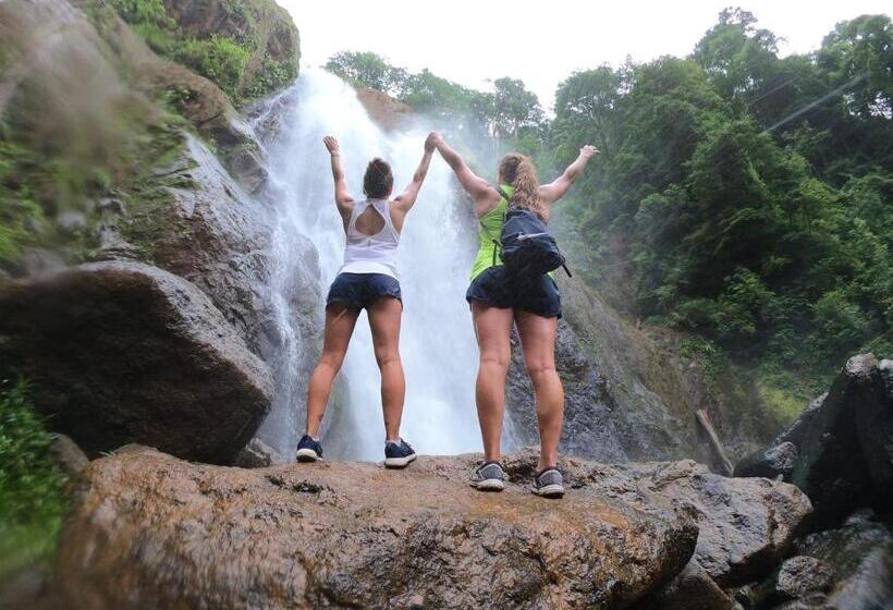 اتاق استاندارد با چشمانداز استخر, Perico Azul & Surf Camp