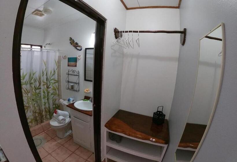 اتاق استاندارد, Perico Azul & Surf Camp