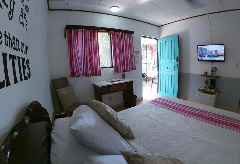 اتاق استاندارد, Perico Azul & Surf Camp