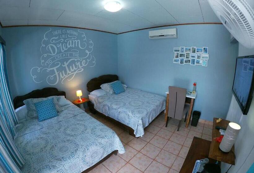 اتاق استاندارد, Perico Azul & Surf Camp