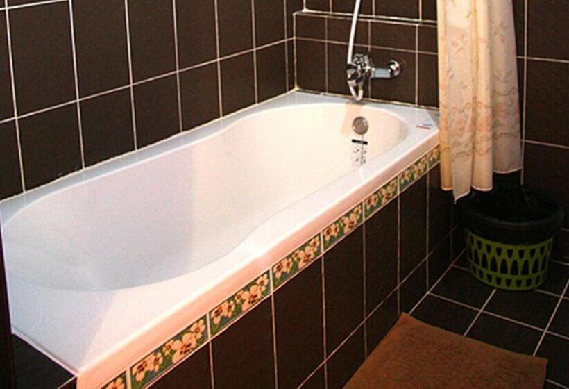 스탠다드 방갈로, Rung Arun Resort