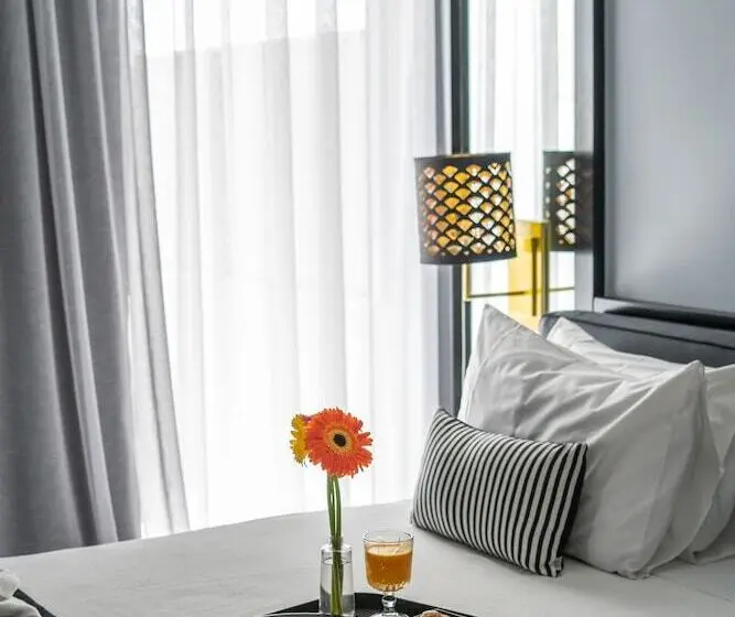スタンダードルーム, Athenian Riviera Hotel& Suites