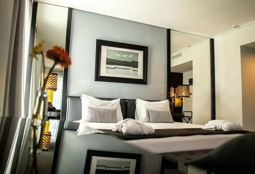 ジュニアスイート, Athenian Riviera Hotel& Suites