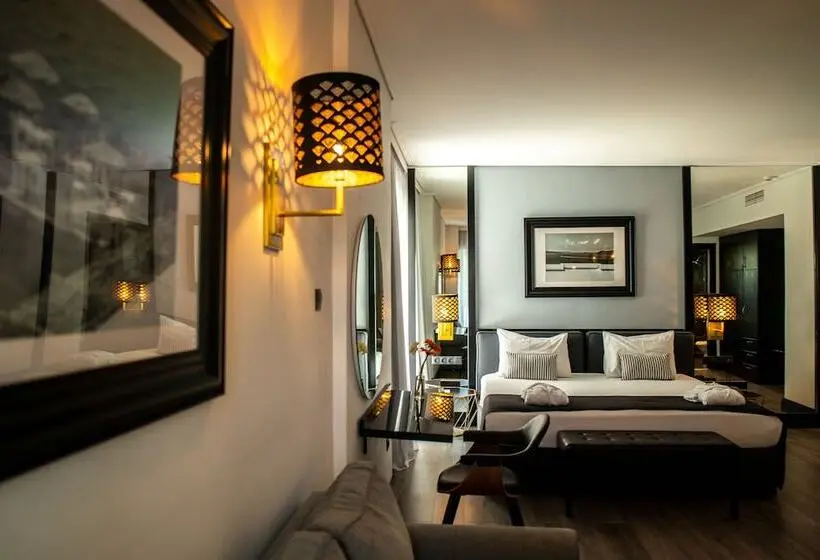 ジュニアスイート, Athenian Riviera Hotel& Suites