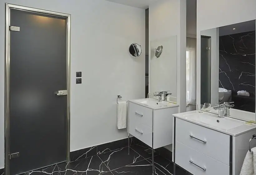 海の見えるエクゼクティブスイート, Athenian Riviera Hotel& Suites