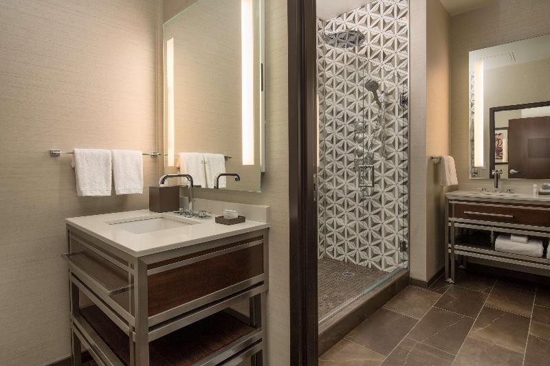 Suite 2 Camere da Letto, Embassy Suites By Hilton Seattle Downtown Pioneer Square