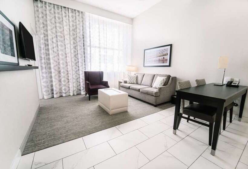 Suite, Embassy Suites By Hilton Seattle Downtown Pioneer Square