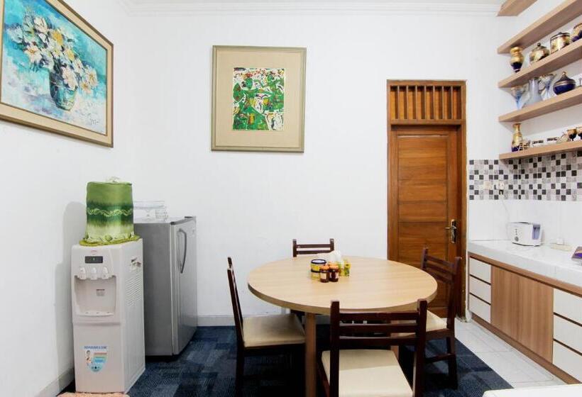 חדר משפחתי, Embe Joglo Homestay