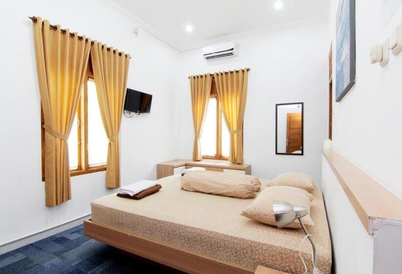 חדר משפחתי, Embe Joglo Homestay