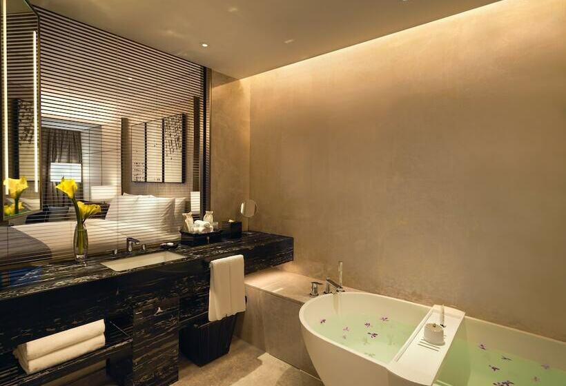 Полулюкс, Intercontinental Guangzhou Exhibition Center, An Ihg Hotel   Free Shuttle Between Hotel And Exhibiti