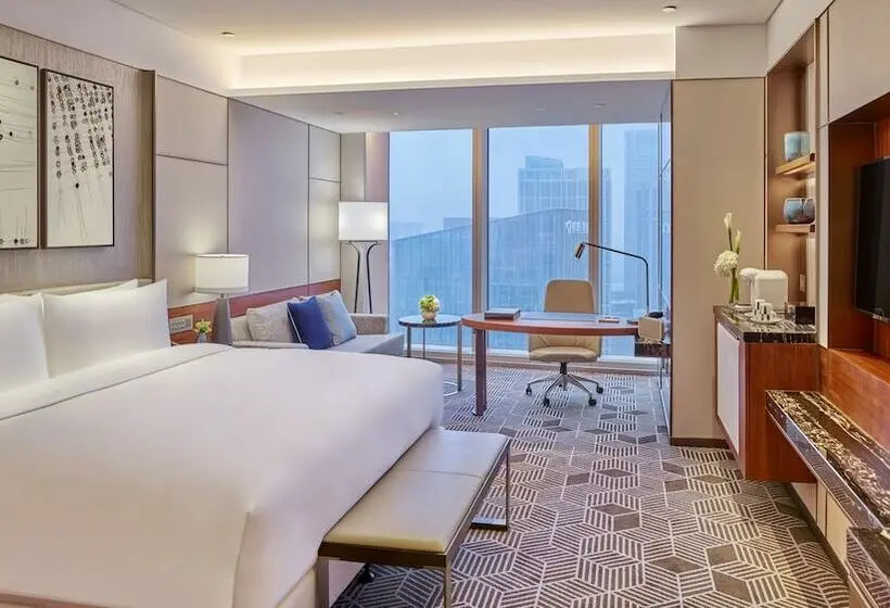 ジュニアスイート, Intercontinental Guangzhou Exhibition Center, An Ihg Hotel Free Shuttle Between Hotel And Exhibiti
