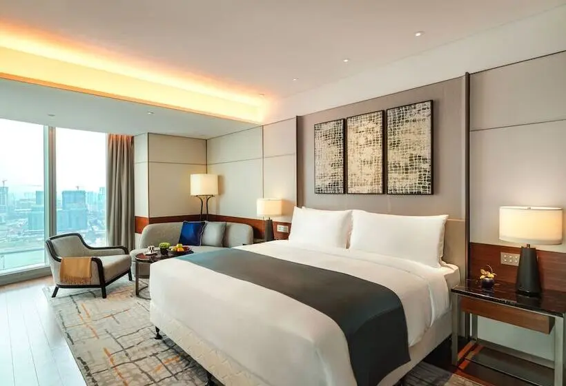 ダブルベッドのクラシックルーム, Intercontinental Guangzhou Exhibition Center, An Ihg Hotel Free Shuttle Between Hotel And Exhibiti