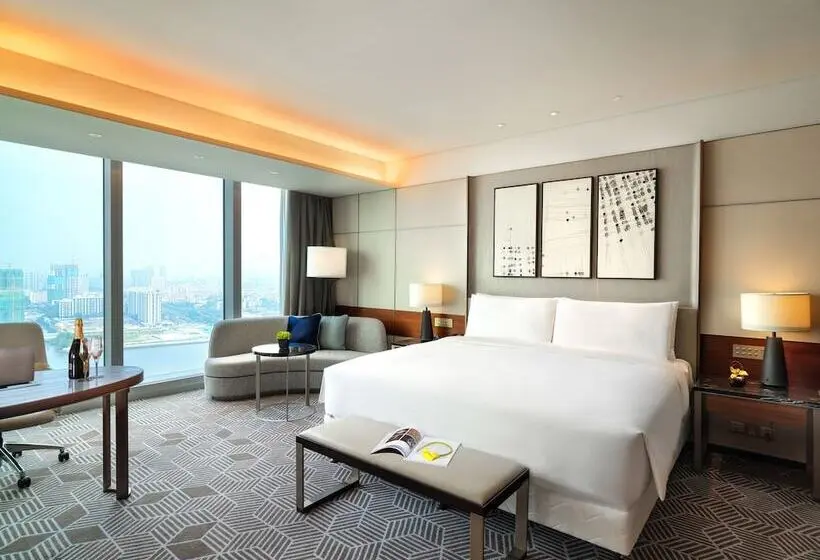 ダブルベッドのクラシックルーム, Intercontinental Guangzhou Exhibition Center, An Ihg Hotel Free Shuttle Between Hotel And Exhibiti