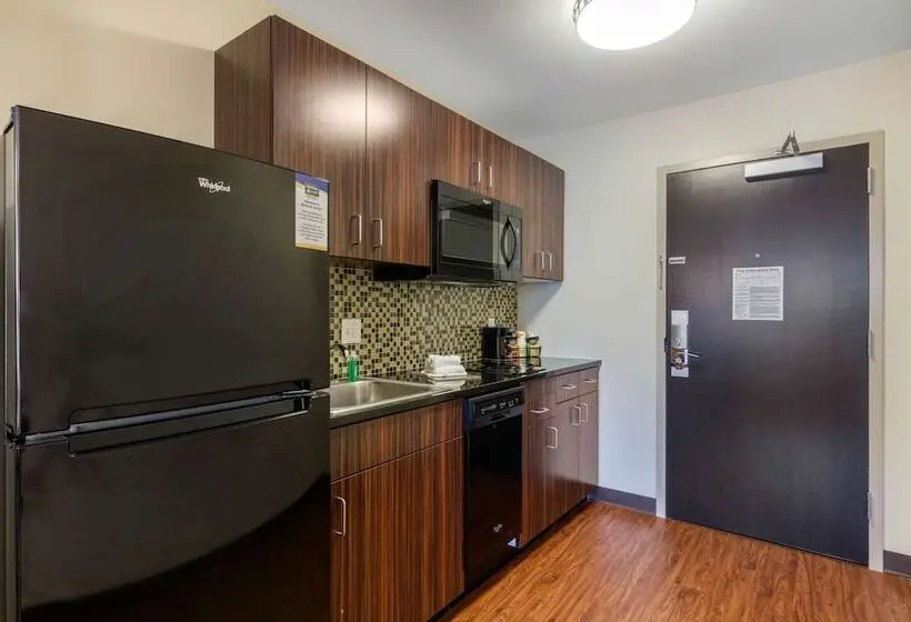 سوییت, Mainstay Suites St. Louis Airport