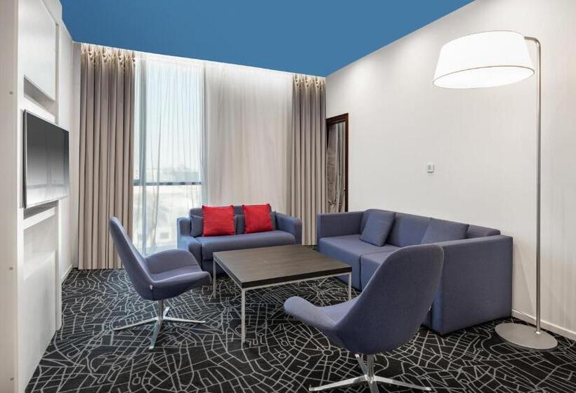 Полулюкс, Radisson Hotel & Apartments Dammam Industry City