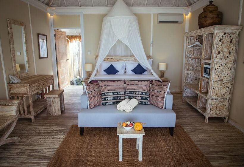 オーシャンビューのスタンダードバンガロー, Sudamala Resort, Seraya, Flores