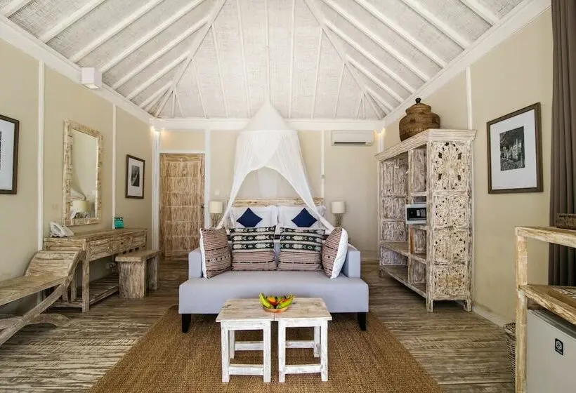 オーシャンビューのスタンダードバンガロー, Sudamala Resort, Seraya, Flores
