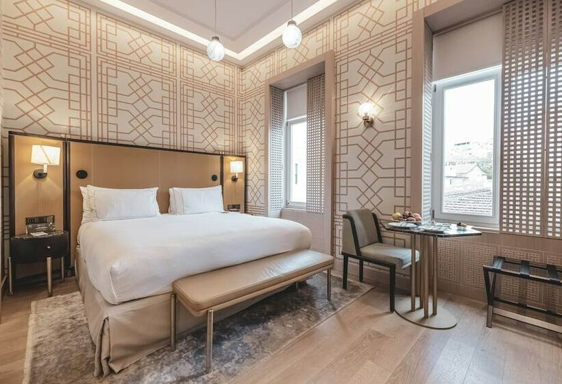 اتاق سوپریور با چشم‌انداز, The Galata Istanbul Hotel Mgallery