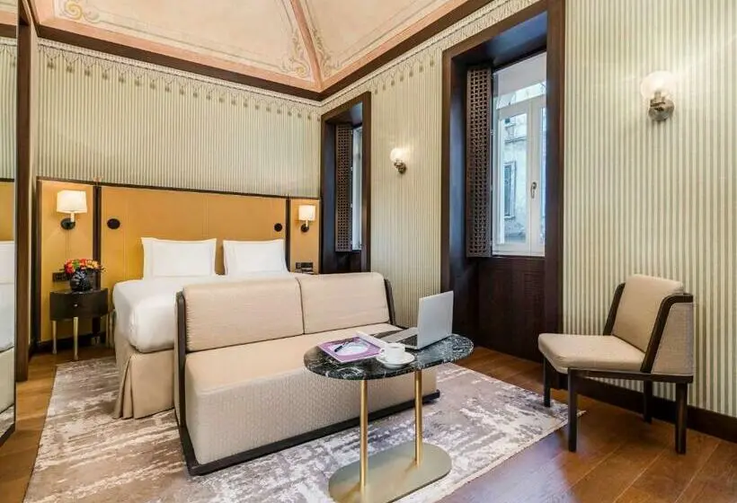 Deluxe Room King Size Bed, The Galata Istanbul Hotel Mgallery