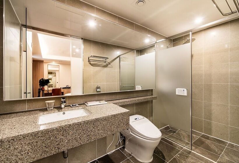 Номер Deluxe, Wd