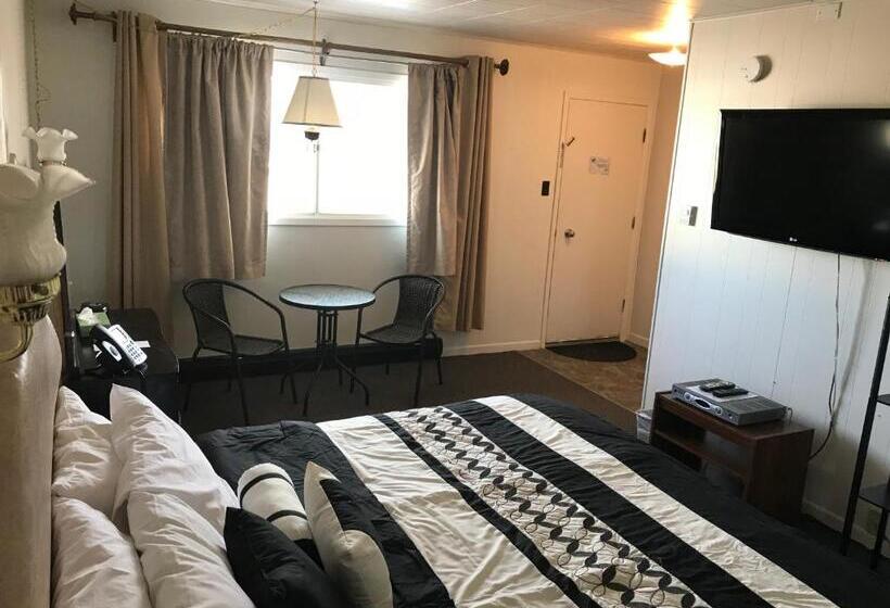 キングサイズベッドのスタンダードルーム, New Country Motel