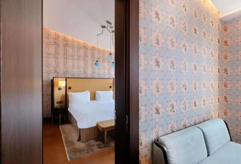 Junior Suite King Bed, The Galata Istanbul Hotel Mgallery